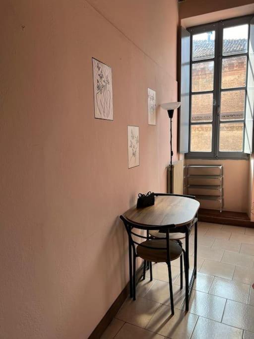 Minimal Studio Con Travi A Vista Piacenza Esterno foto
